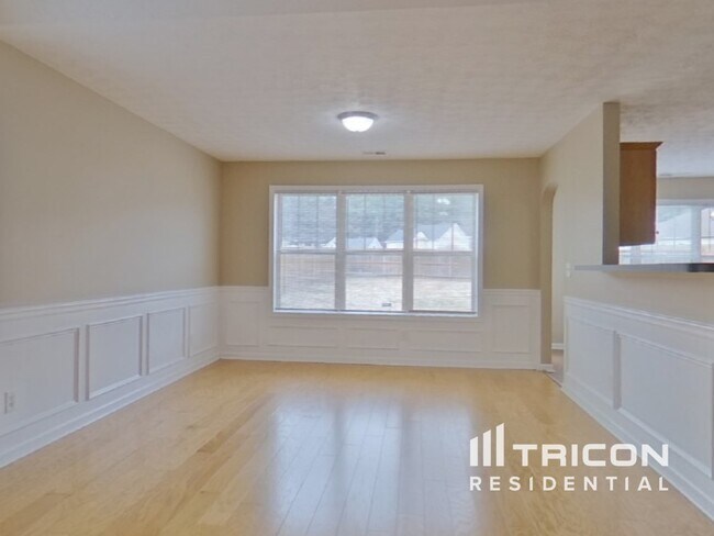 Photo - 324 White Flower Cir