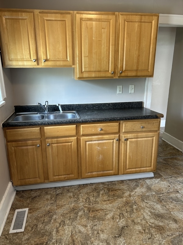 Photo - 831 N 9th St Unit Apt 2