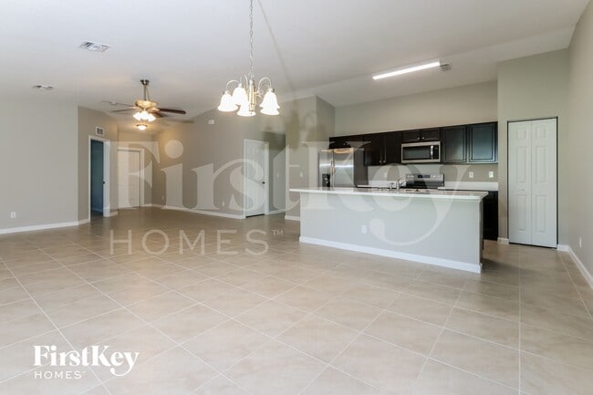 Photo - 310 SW Undallo Rd