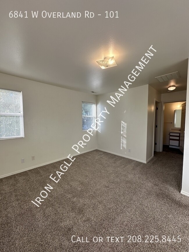 Photo - 6841 W Overland Rd