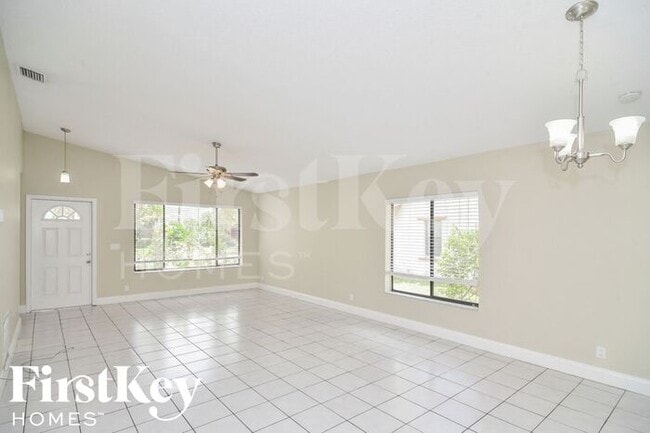Building Photo - 5315 NW 93 Ave Rental