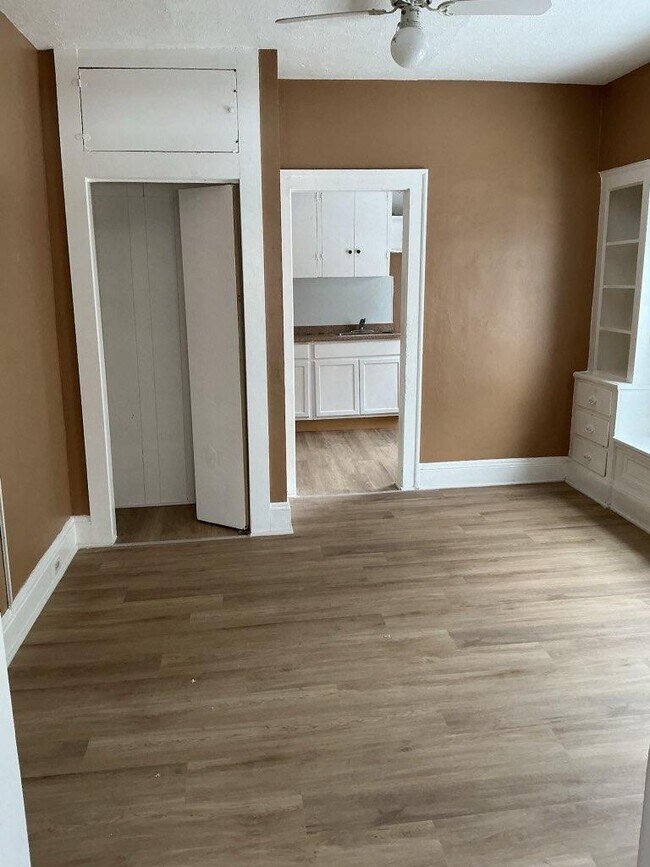 Photo - 4233 Valley Rd