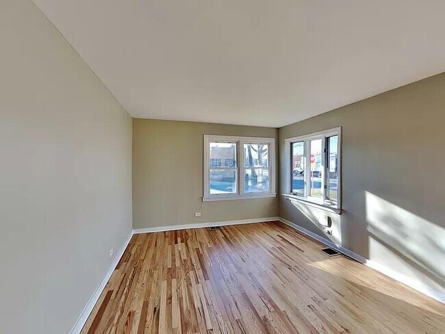 Photo - 3721 Wall St