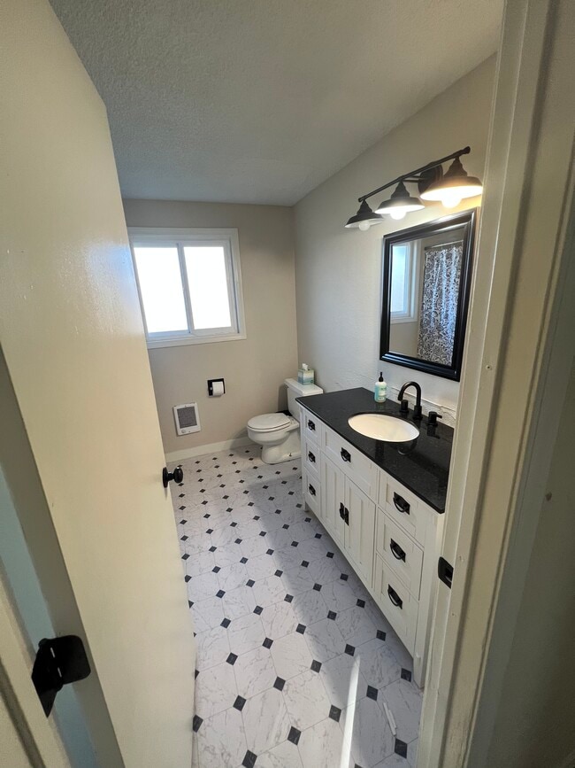 Photo - 400 Lola St Unidad 400