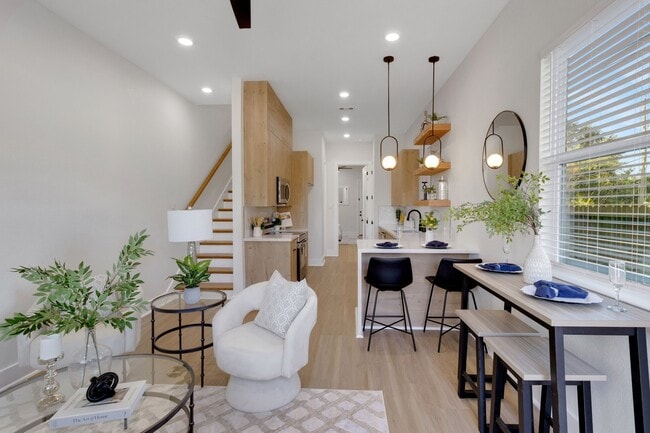 Photo - 7962 Ethel St