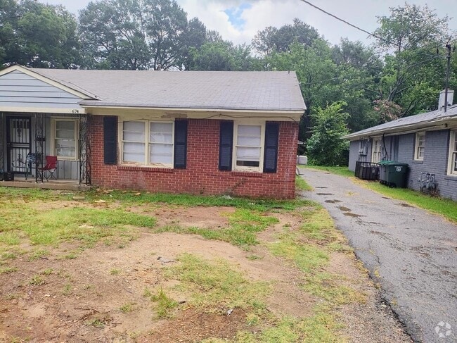 Building Photo - 674 N Perkins Rd Rental