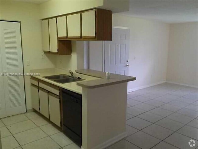 Building Photo - 1237 SW 46th Ave Unit 807 Rental