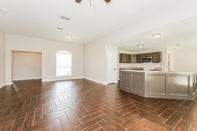 Photo - 613 Fawn Meadow Trail
