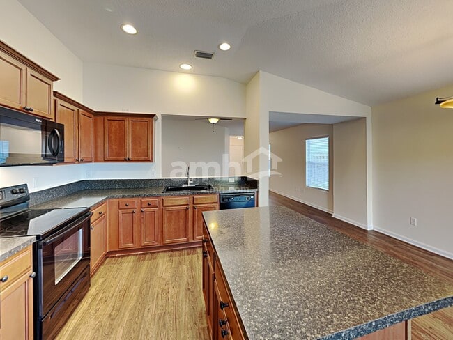 Photo - 196 Straw Pond Way