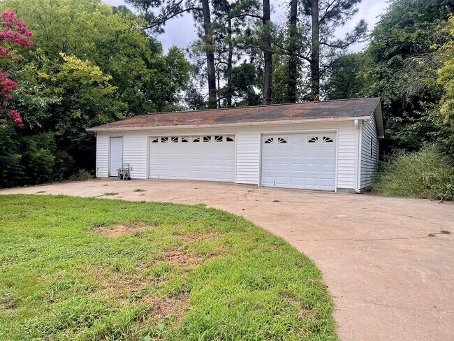 Photo - 716 Magness Dr