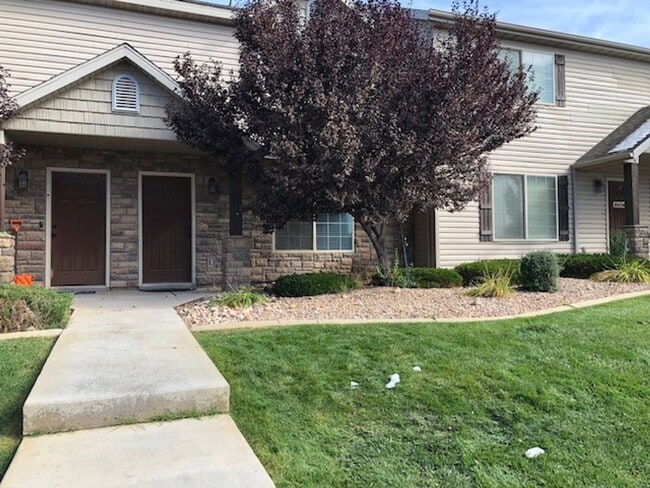 Cedar Park Townhomes - Cedar Park Townhomes