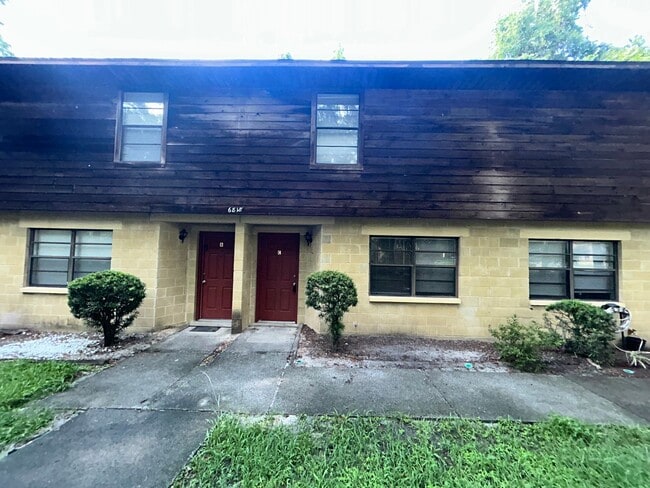 Building Photo - 6818 SW 42nd Pl Unit C