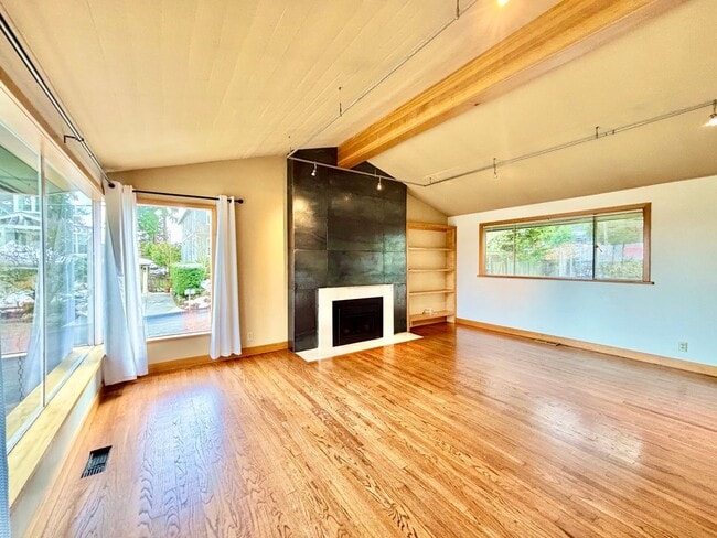Photo - Stunning Mountain View Mid-Century Home in Prestigious Clyde Hill