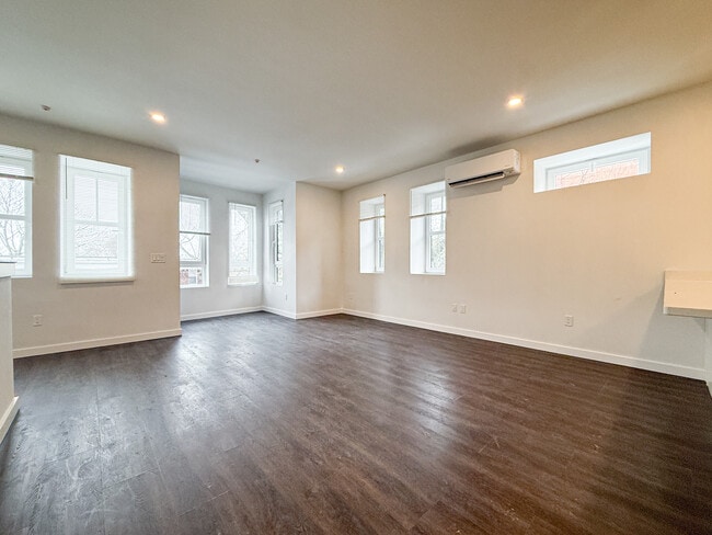 Photo - 67 Perrin St Unit 1