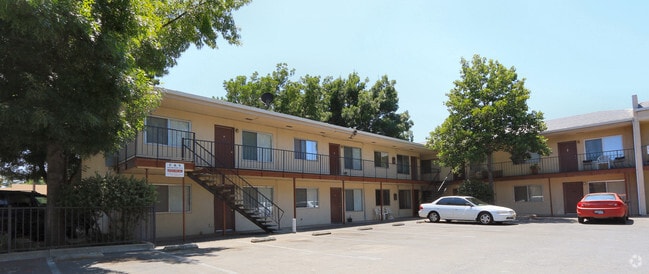 CO668-Alpine Apartments