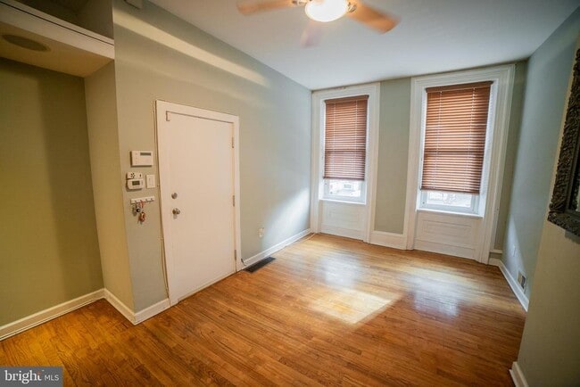 Photo - 1917 Poplar St Unit 1