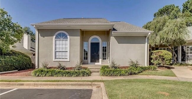 Photo - 13 Thornbury Townhome