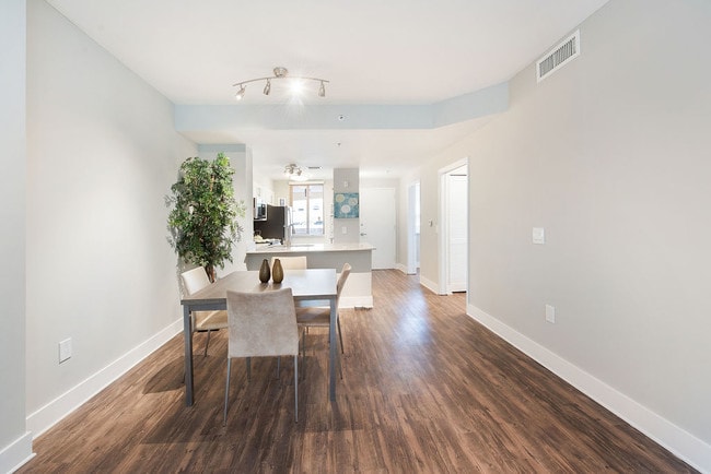 Photo - The Flats at Rosemary Square