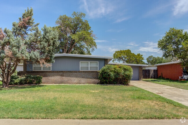Building Photo - 2714 64th St Rental