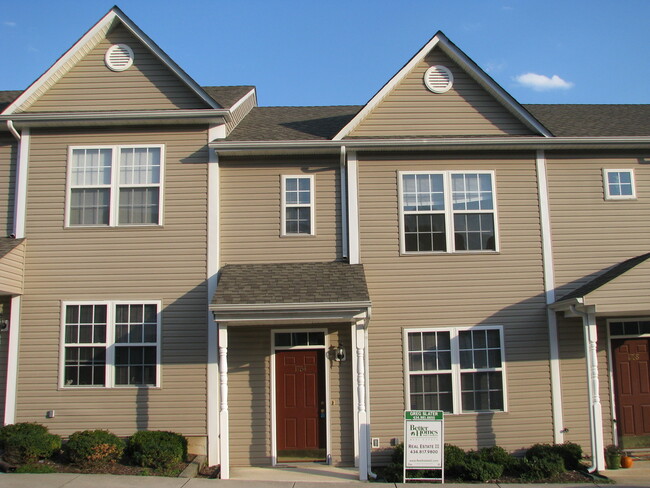 Building Photo - Webland Park Townhome