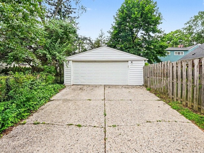 Photo - 1616 Morton Ave