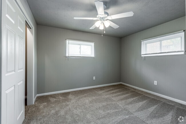 2BR, 1BA - 825SF Renovated - Blue Ridge Apartments