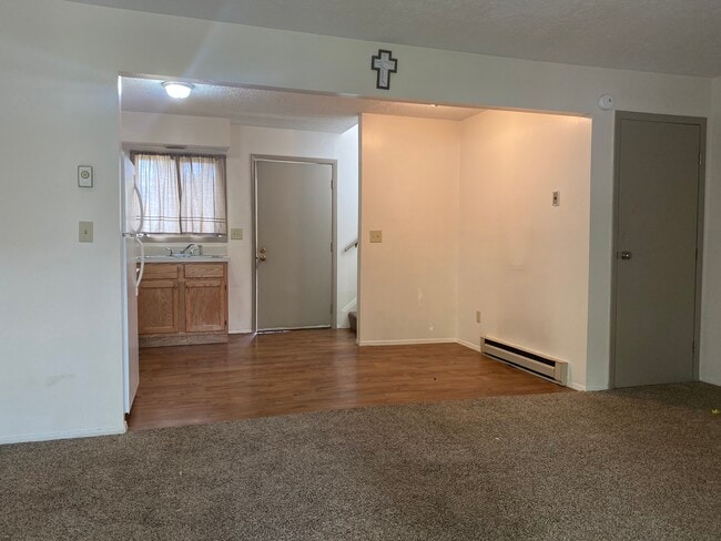 Photo - 1020 Broadway St Unidad B4