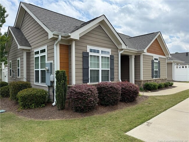 Photo - 158 Nandina Ct