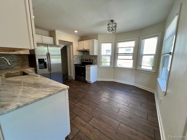 Photo - 1420 S Campbell Rd