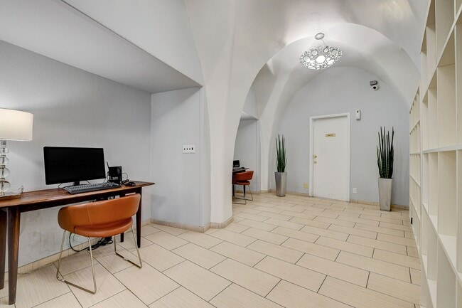 Paradise Royale | Apartments For Rent in Las Vegas, NV