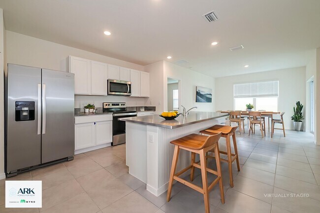41 Bahia Course Way