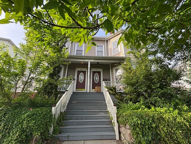 Photo - 99 Fellsway W Townhome