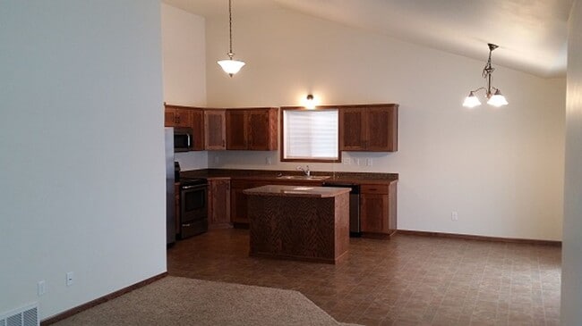 Photo - 3 Bed 3 Bath Twin Home