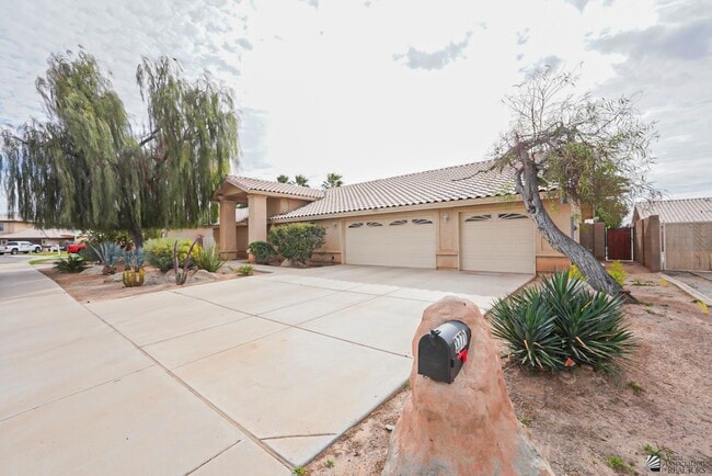 Building Photo - 3771 W 26th Pl