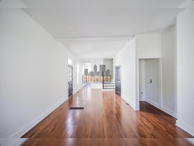 Photo - 843 N Park Ave
