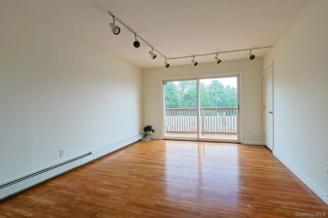 Building Photo - 6 Alpine Dr Unit E