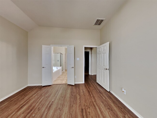 Building Photo - 21349 Thurston Crossing Dr