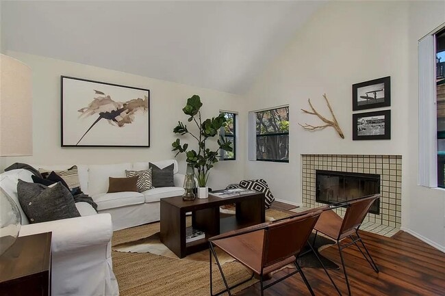 Building Photo - 4435 Nobel Dr