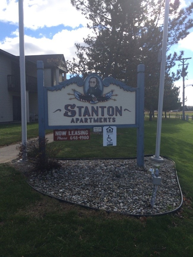 Stanton Apartments - Stanton Apartments