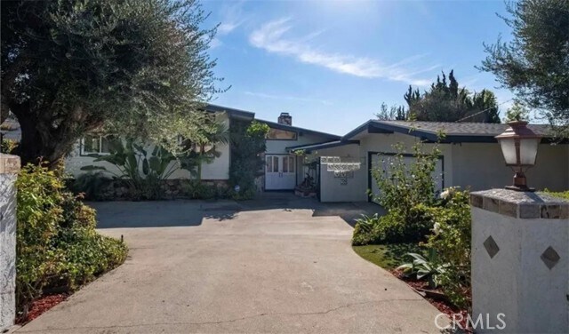 Photo - 28245 Lobrook Dr