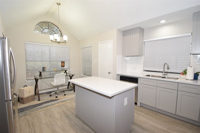 Photo - 22922 Glenover Dr
