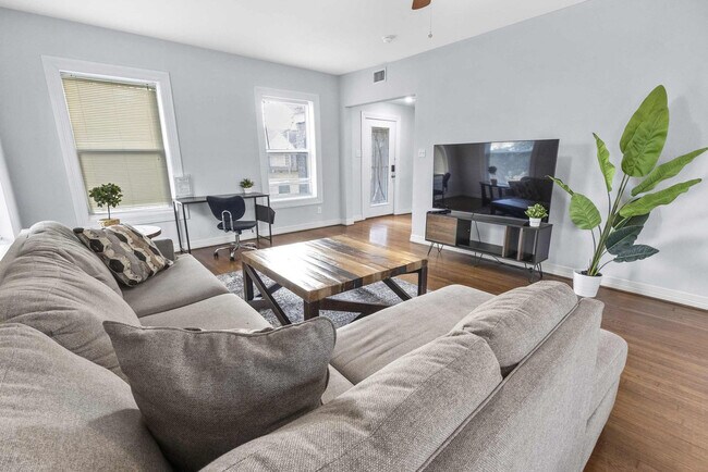 Photo - 3321 Charleston St Unit ID1257738P