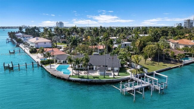 Photo - 1365 Bay Terrace