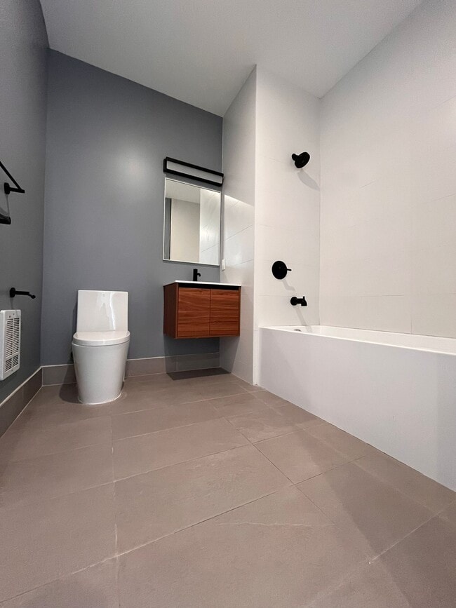 Photo - 546 Martin Luther King Jr Dr Unit 408