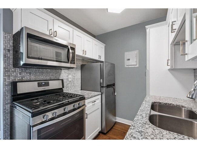 Photo - 504 W Franklin Ave Unit 2C