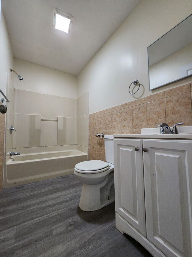 Photo - NJRU Associates LLC Unit 3