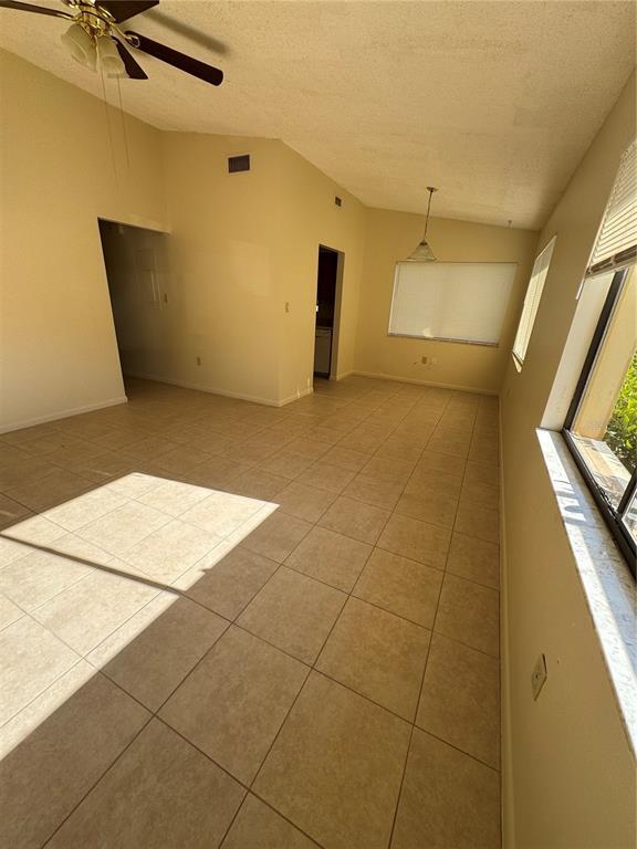 Photo - 173 Shannon Dr