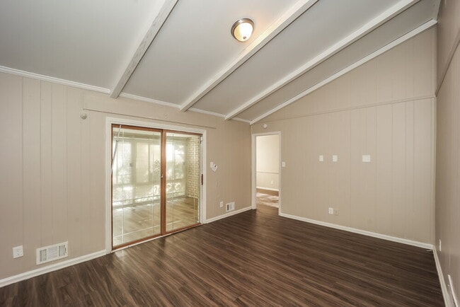 Photo - 3240 Devilla Trce