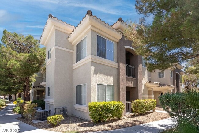 Building Photo - 9050 W Warm Springs Rd Unit 2055