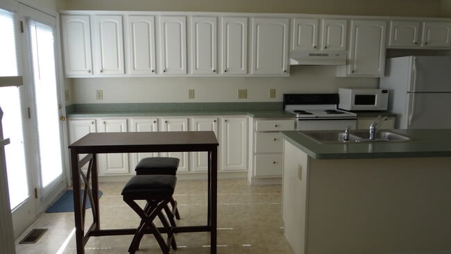 Photo - 911 Jasmine Dr Unit 911-C Jasmine Ln.